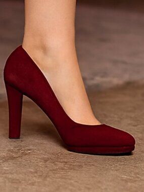 Stuart Weitzman Red Suede Platform Heels Size 9.5